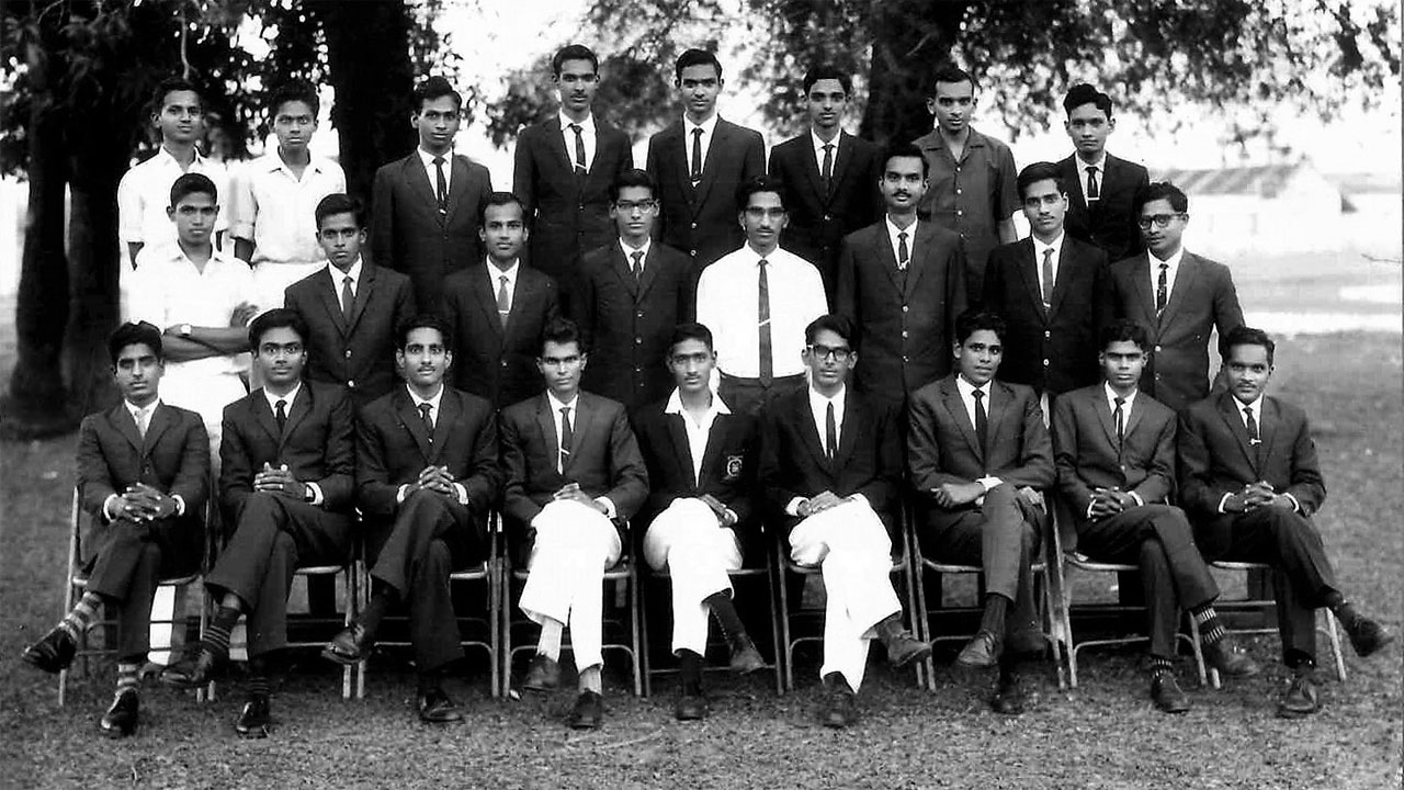 EEE batch of 1967 group photograph